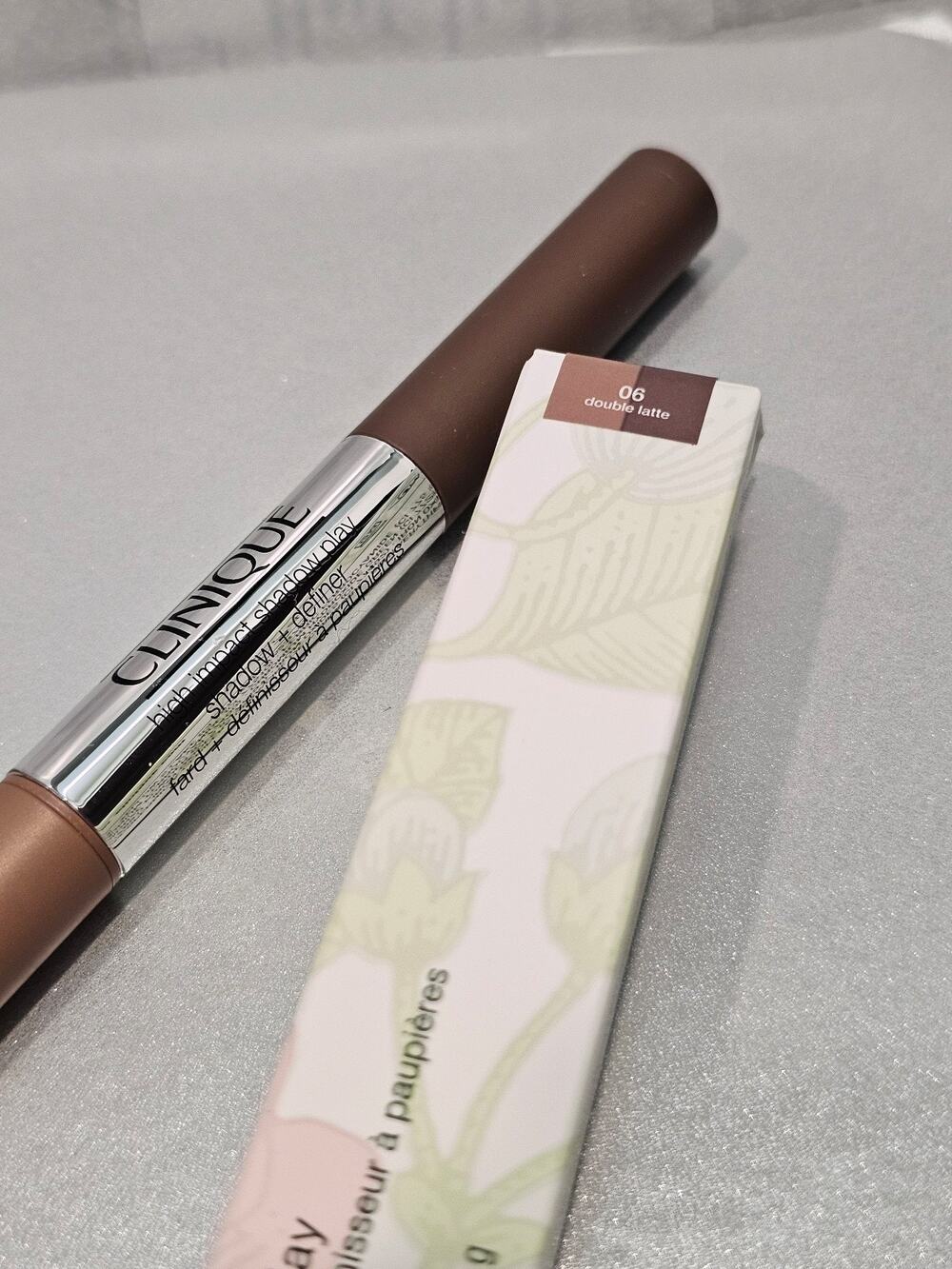 06 double latte - Clinique High Impact Shadow Play Shadow + Definer